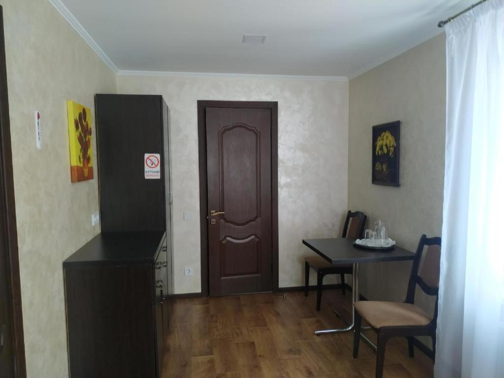 Gasthaus Dibrova Club Fastov Exterior foto